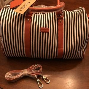 NWT WOMENS OVERNIGHT DUFFEL NAUTICAL PRINT